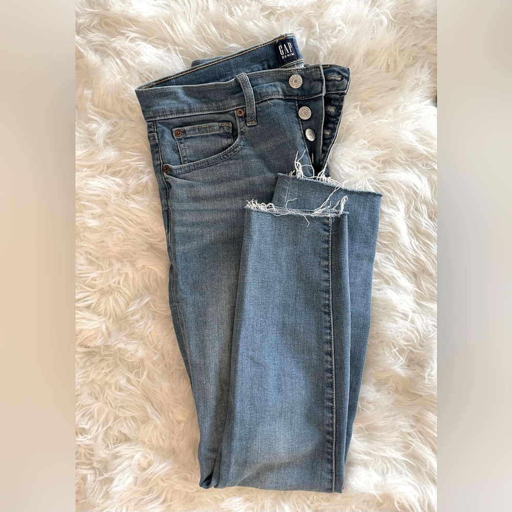 Gap high rise true skinny Jean size 8/29